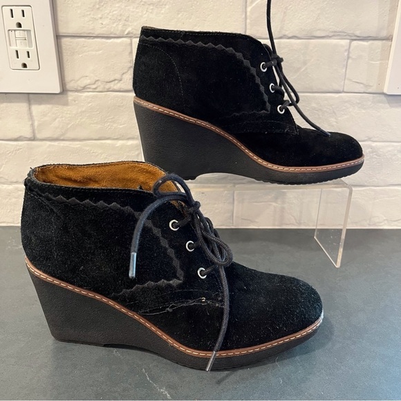 Naturalizer sz 7.5 Kaitlyn black suede wedge ankle booties - Picture 1 of 16